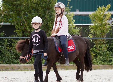 Kindergeburtstag auf der Reitanlage Tögel