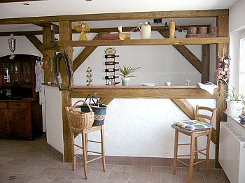 Rustikal eingerichtetes Reiterstübchen mit Küche
